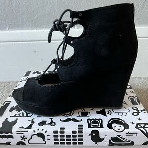 Black wedge sandals